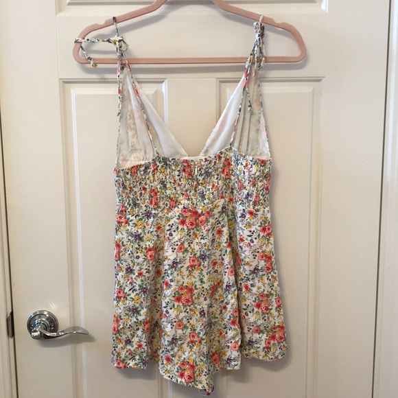 🔥Forever 21 Cute Floral Romper - Picture 2 of 4